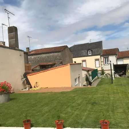 Les De La Frerie Proche Puy Dufou בית נופש