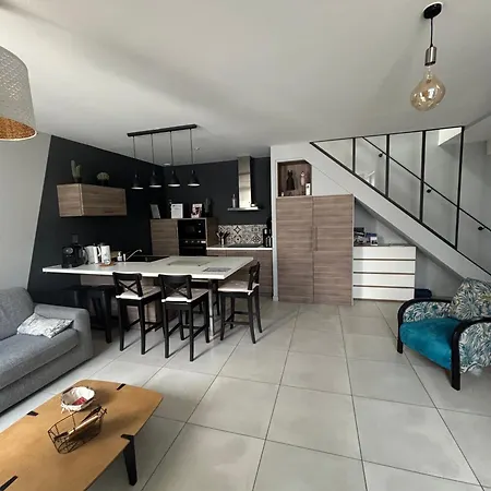 Les De La Frerie Proche Puy Dufou