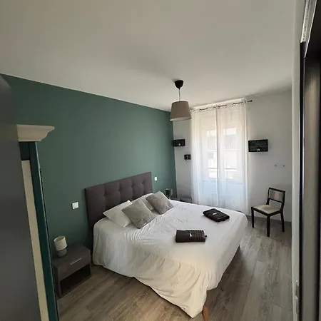 Les De La Frerie Proche Puy Dufou בית נופש