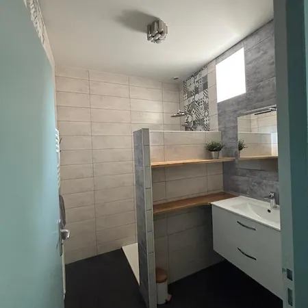 Les De La Frerie Proche Puy Dufou