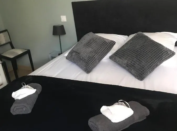 Les De La Frerie Proche Puy Dufou Дом отдыха *