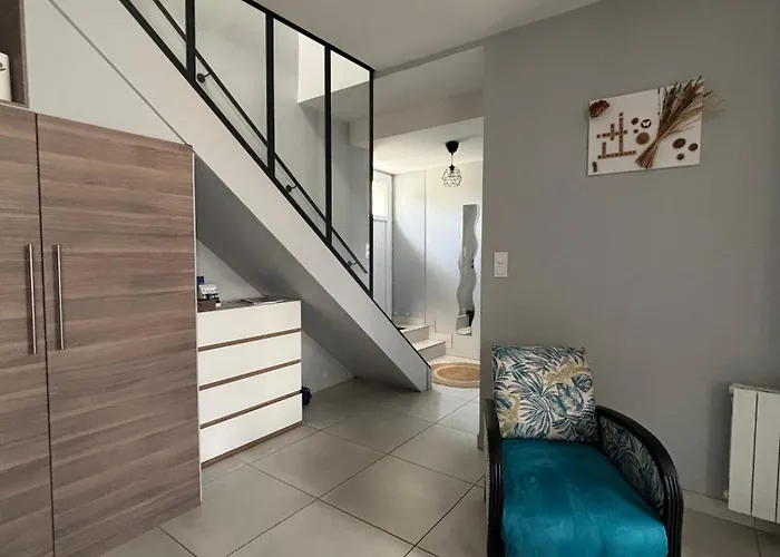 Les De La Frerie Proche Puy Dufou La Gaubretiere