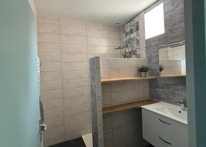 Les De La Frerie Proche Puy Dufou