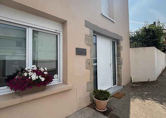 Дом отдыха Les De La Frerie Proche Puy Dufou La Gaubretiere